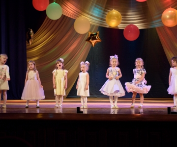 Випускний Світлинка 2018 рік