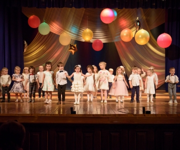 Випускний Світлинка 2018 рік