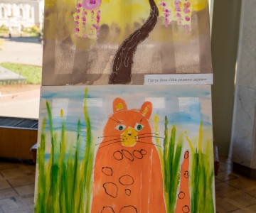 Виставка робіт дітей художньої студії "Світлинки" під назвою "Дитинство - це час коли ми можемо літати!"