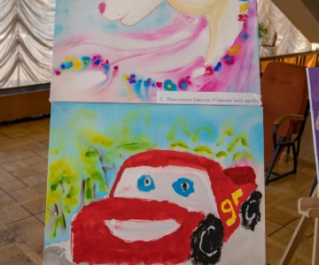 Виставка робіт дітей художньої студії "Світлинки" під назвою "Дитинство - це час коли ми можемо літати!"