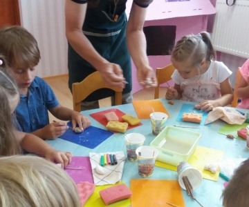 Майстер-клас з ліпки глиною: КОТИКИ