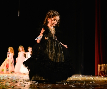 Шоу ФАНТАСТИЧНІ ДІТИ - Конкурс "Принц і Принцеса - 2019!"