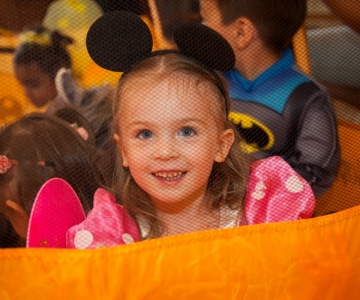 Вечірка Шоу Героїв у Світлинці