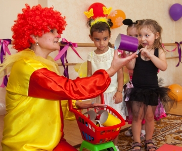 Вечірка Шоу Героїв у Світлинці