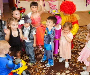 Вечірка Шоу Героїв у Світлинці