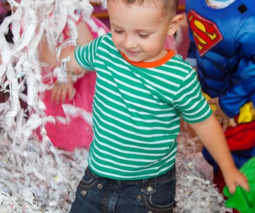 Вечірка Шоу Героїв у Світлинці