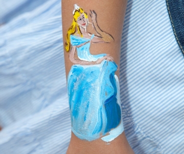 Вечірка Шоу Героїв у Світлинці