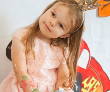 Вечірка Шоу Героїв у Світлинці