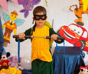 Вечірка Шоу Героїв у Світлинці