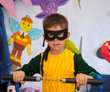 Вечірка Шоу Героїв у Світлинці