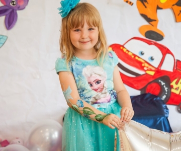 Вечірка Шоу Героїв у Світлинці