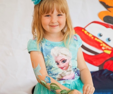 Вечірка Шоу Героїв у Світлинці