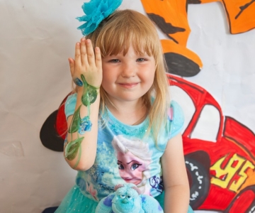 Вечірка Шоу Героїв у Світлинці