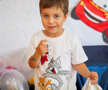 Вечірка Шоу Героїв у Світлинці