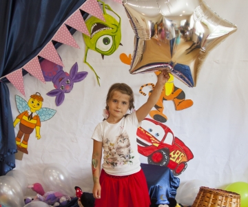 Вечірка Шоу Героїв у Світлинці