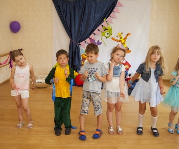 Вечірка Шоу Героїв у Світлинці