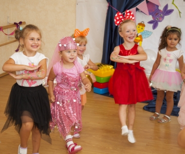 Вечірка Шоу Героїв у Світлинці