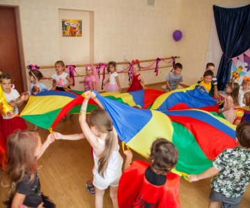 Вечірка Шоу Героїв у Світлинці